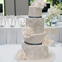 Svatební dort Sněžná růže