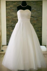 Svatební šaty CARMEN bílé