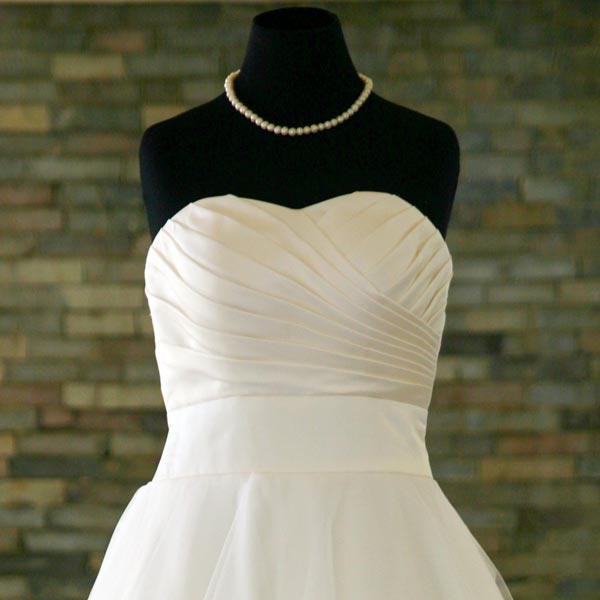 Svatební šaty CARMEN bílé